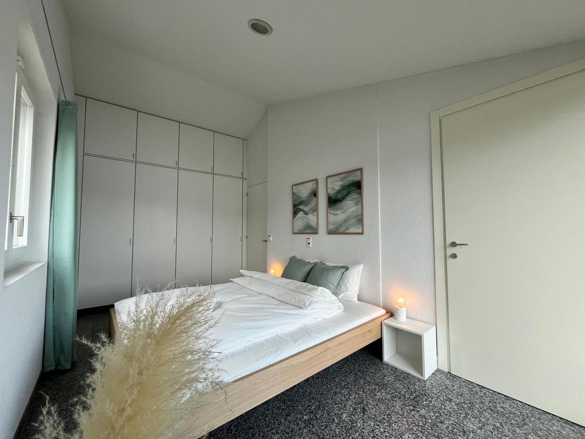 Wohnung Mit Grossartiger Seesicht Und Balkon Spiez Ngoại thất bức ảnh